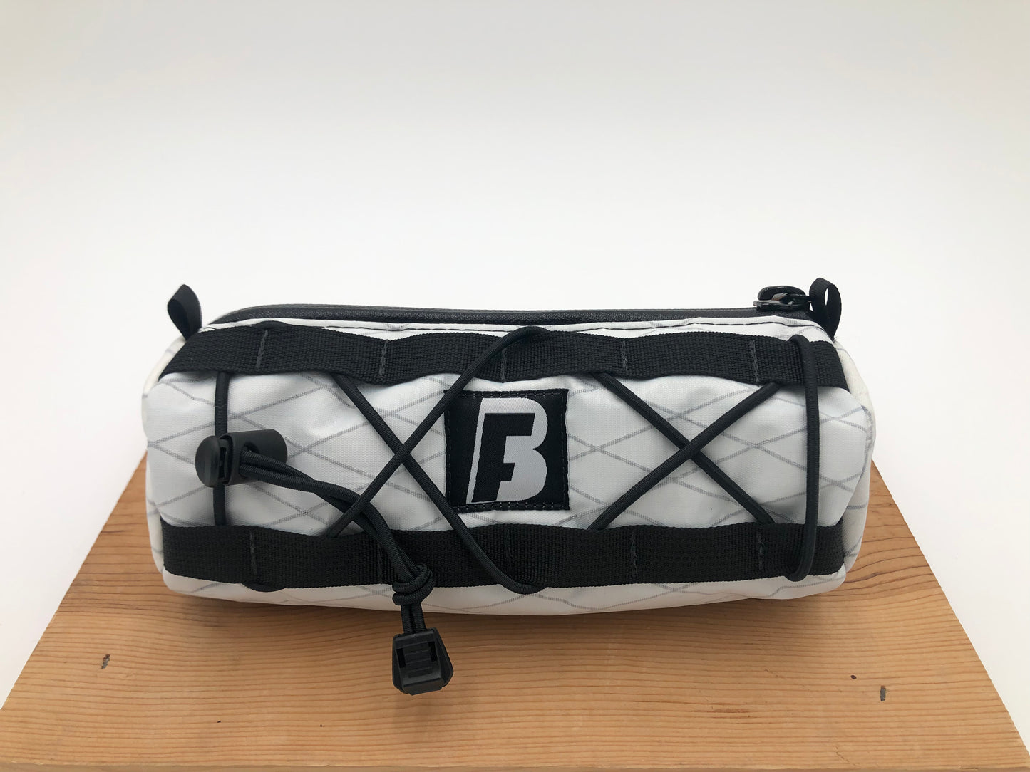 **Ready to ship** White Barista handlebar bag