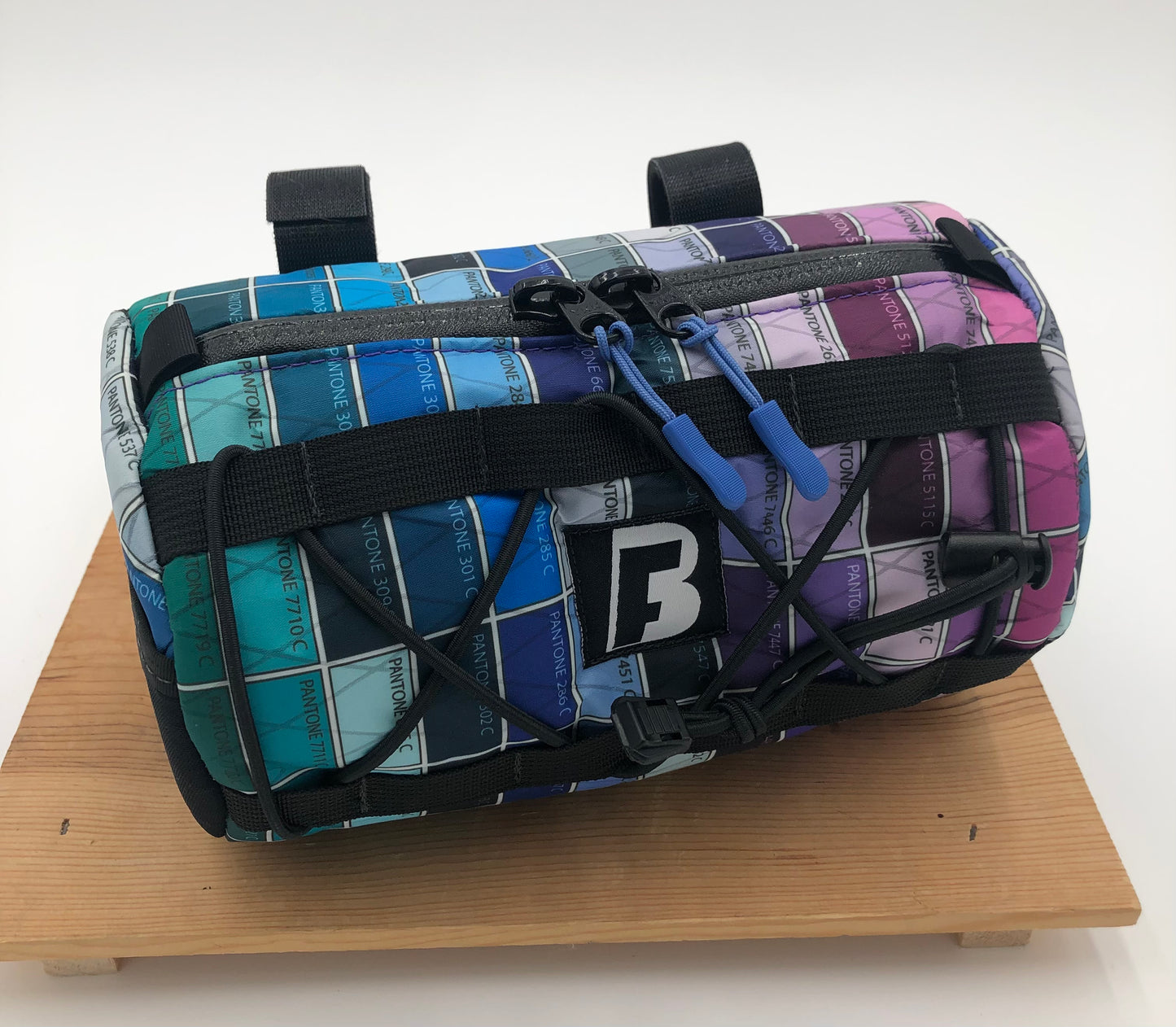 **Ready to ship now** Blue pantone handlebar bag